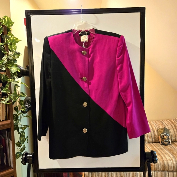 Vintage Bernard Holtzman Woman's Business Suit, Black & Fuchsia, Size 12 - Picture 9 of 12